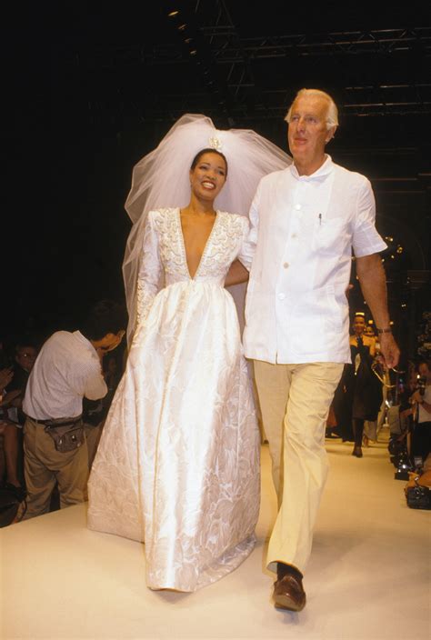 givenchy sotto marca di gucci|Hubert de Givenchy biografia: vita, stile, moda, sfilate.